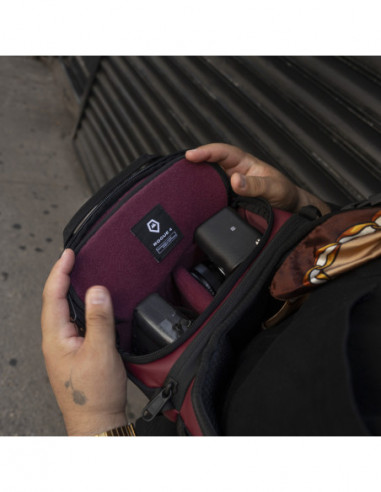 WANDRD ROGUE Sling 4L Rhoone Burgundy V2