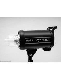 Godox QS 300II Studio flash 2