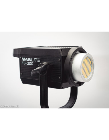 Nanlite FS-200 LED Daylight Spot Light