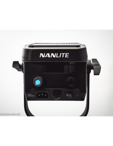 Nanlite FS-200 LED Daylight Spot Light