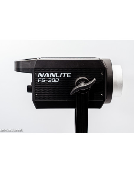 Nanlite FS-200 LED Daylight Spot Light