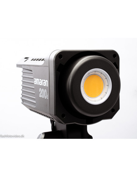 Aputure Amaran 200d