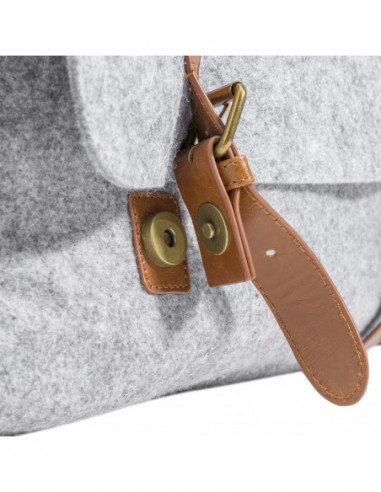 Messenger camerabag made of felt