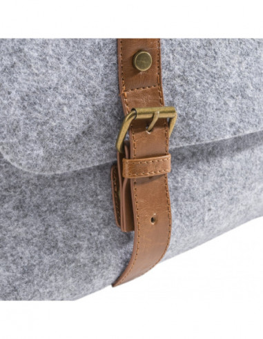 Messenger camerabag made of felt