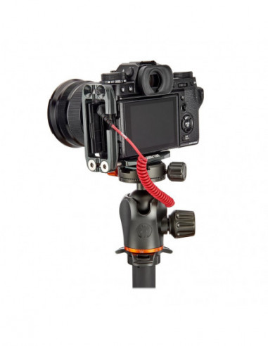 Ellie Short with PEAK DESIGN CAPTURE...