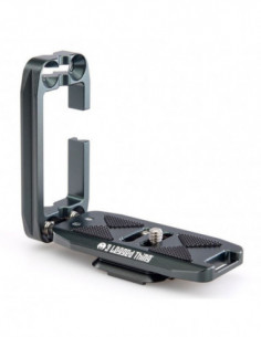 Ellie with PEAK DESIGN...