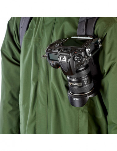 Ellie with PEAK DESIGN CAPTURE Base...