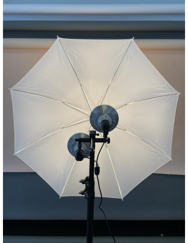 2 LED Bi-color lamper og stativ sæt...