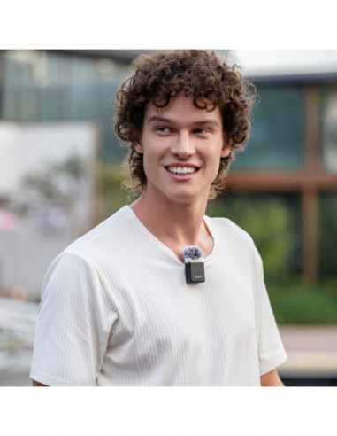 AM18 Wireless Microphone Pro