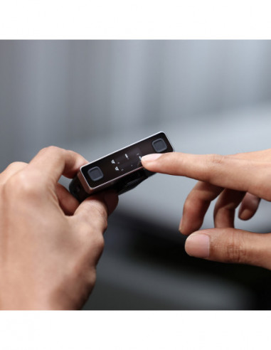 AM18 Wireless Microphone Pro