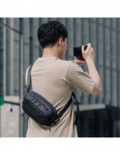 TRAKER Travel Chest Bag 2