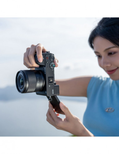 AF 15mm F/1.7 Sony E